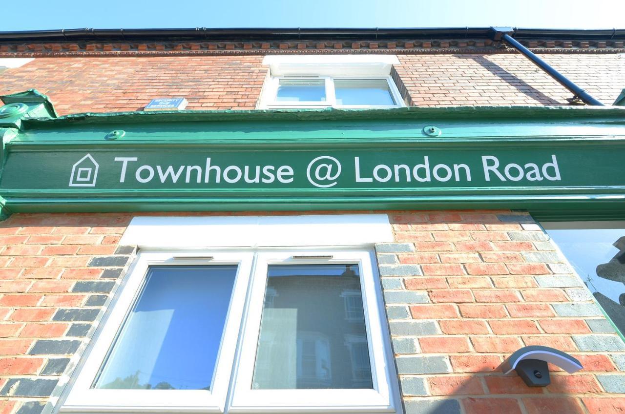 Townhouse Plus @ London Road Stoke Exterior photo